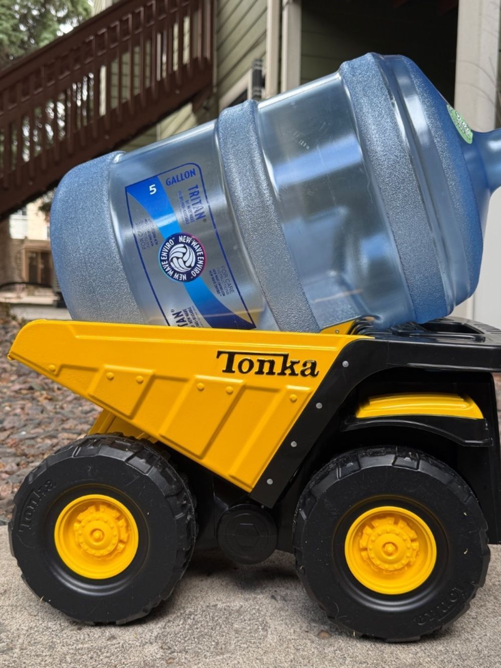 TONKA®  |  “TOUGHEST MIGHTY” DUMP TRUCK  |  XLNT  | - Picture 6 of 15
